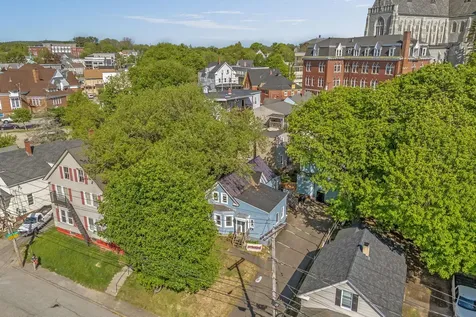 77 Oak Street Lewiston ME 04240