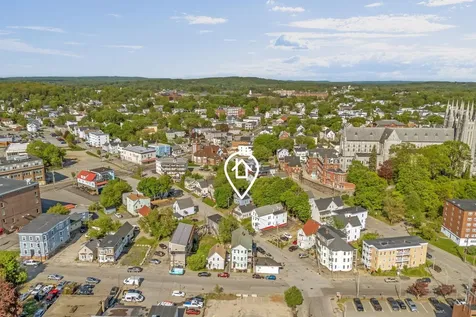 77 Oak Street Lewiston ME 04240