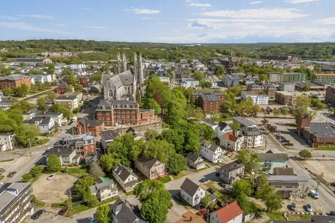 77 Oak Street Lewiston ME 04240