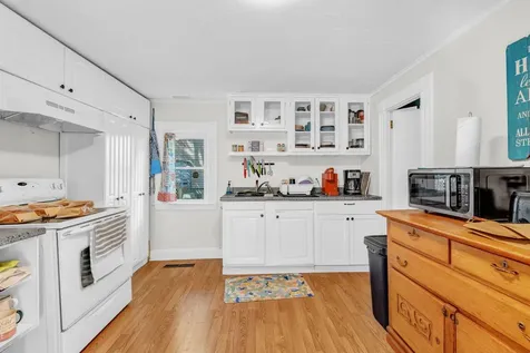 77 Oak Street Lewiston ME 04240