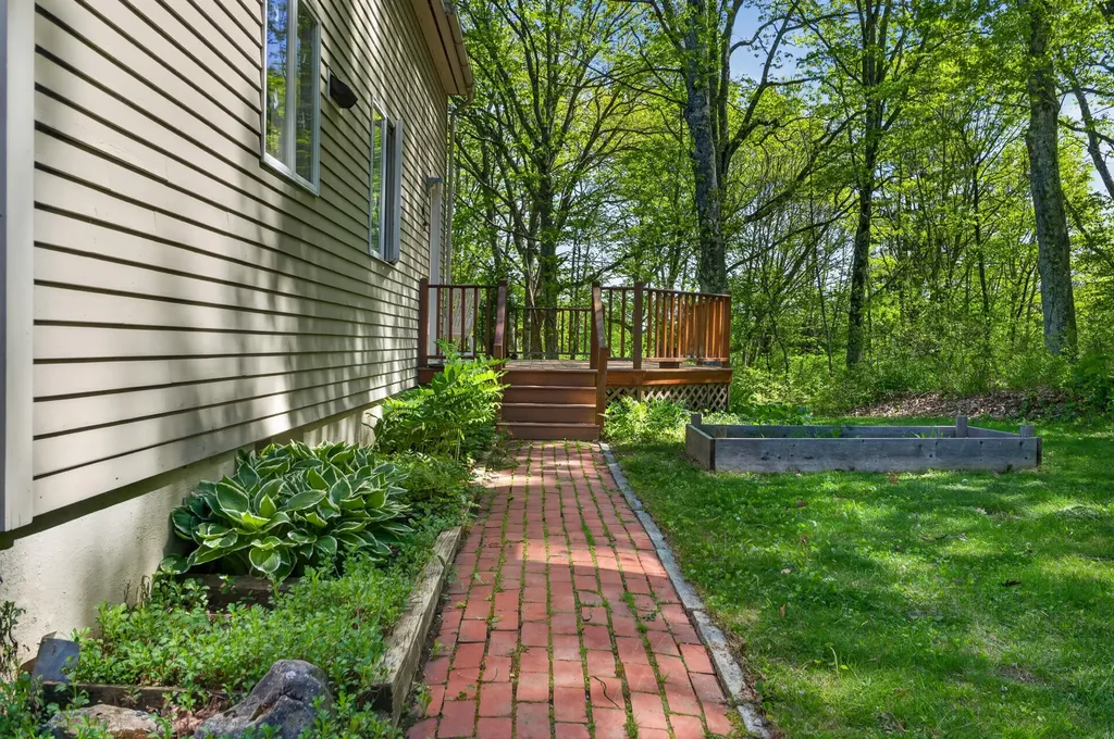 426 Bay Road Bowdoinham ME 04008