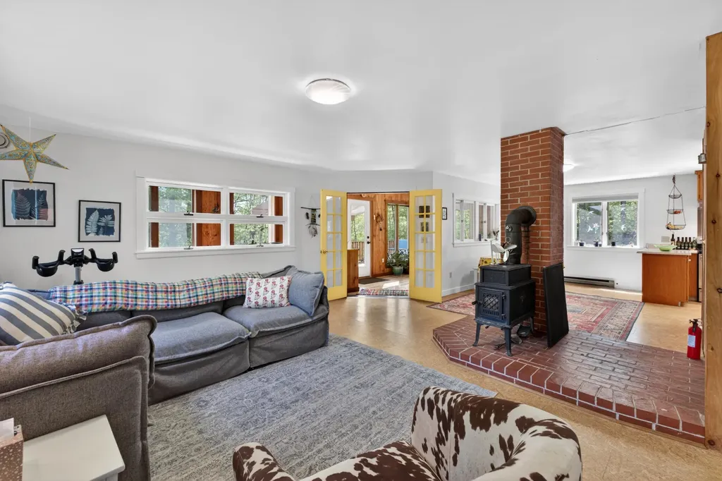 426 Bay Road Bowdoinham ME 04008