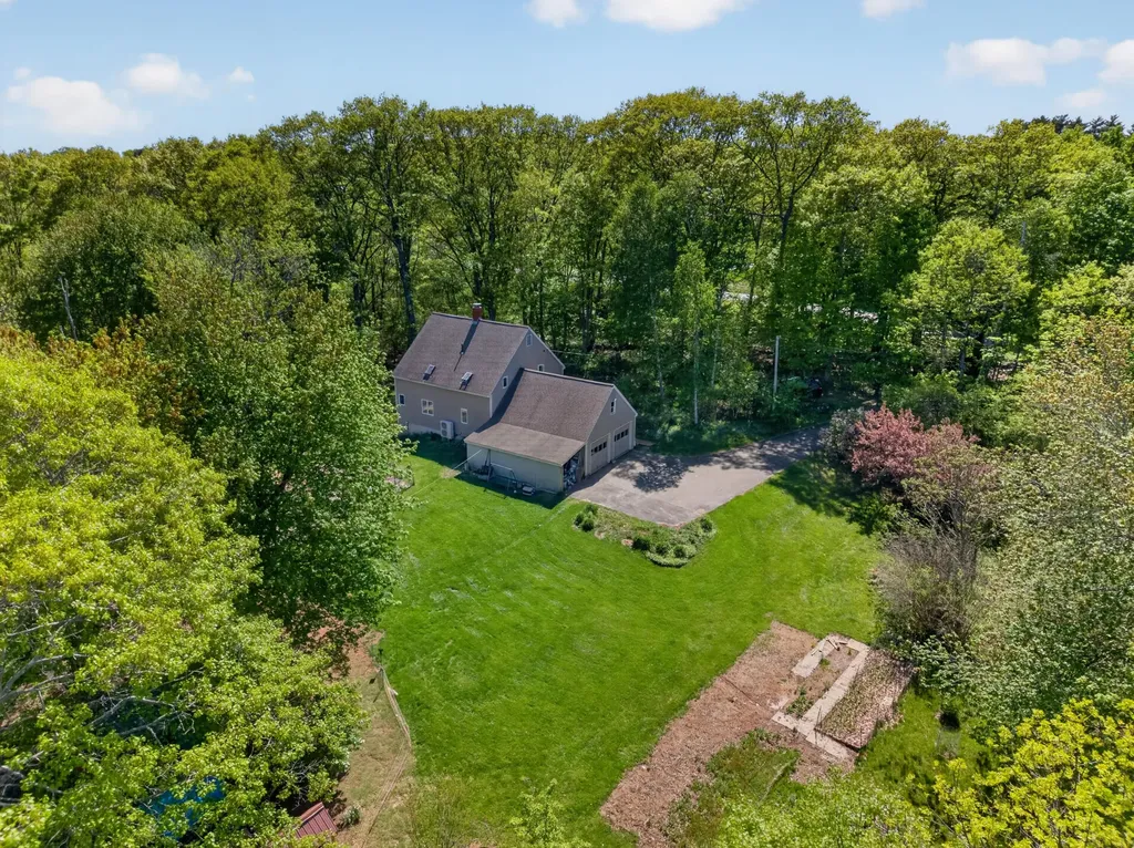426 Bay Road Bowdoinham ME 04008