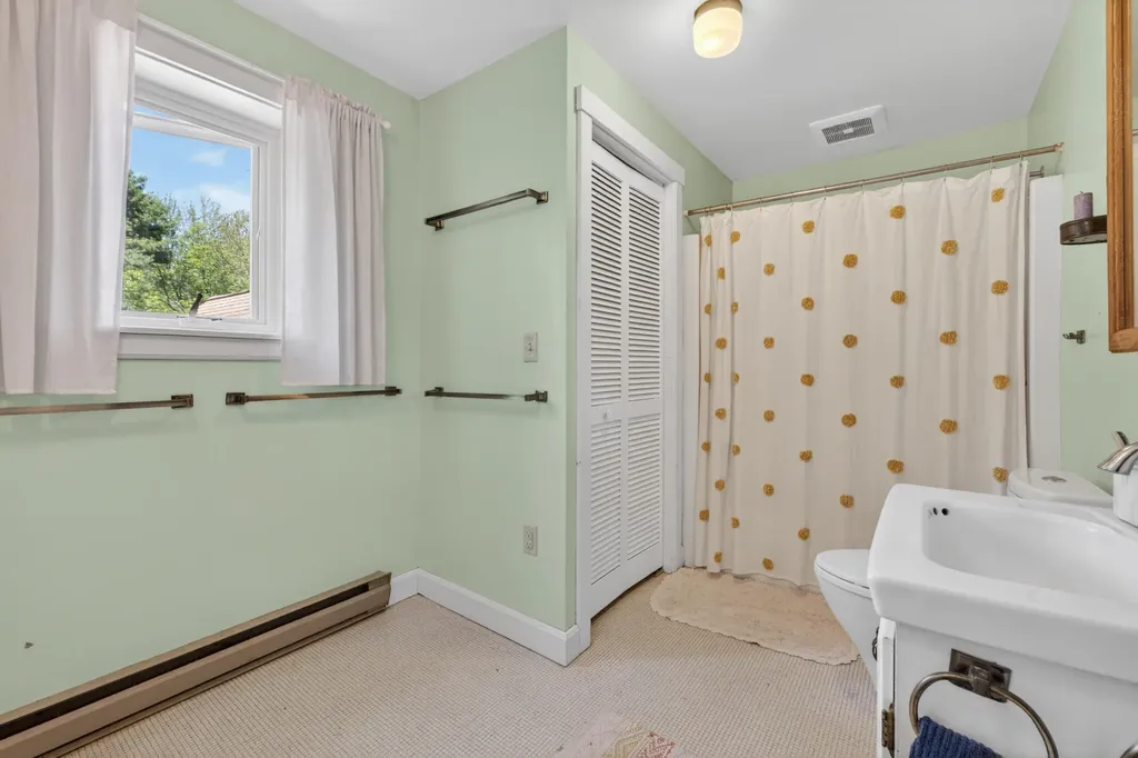 426 Bay Road Bowdoinham ME 04008