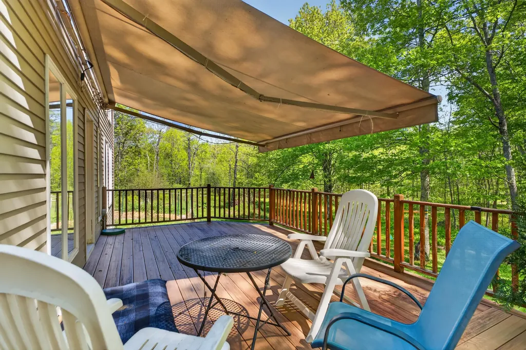 426 Bay Road Bowdoinham ME 04008
