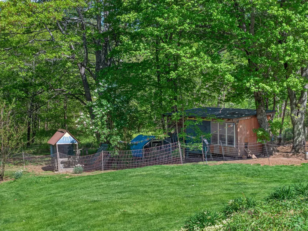 426 Bay Road Bowdoinham ME 04008