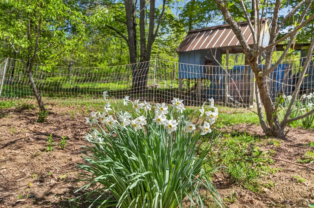426 Bay Road Bowdoinham ME 04008