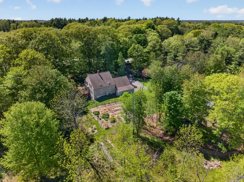 426 Bay Road Bowdoinham ME 04008
