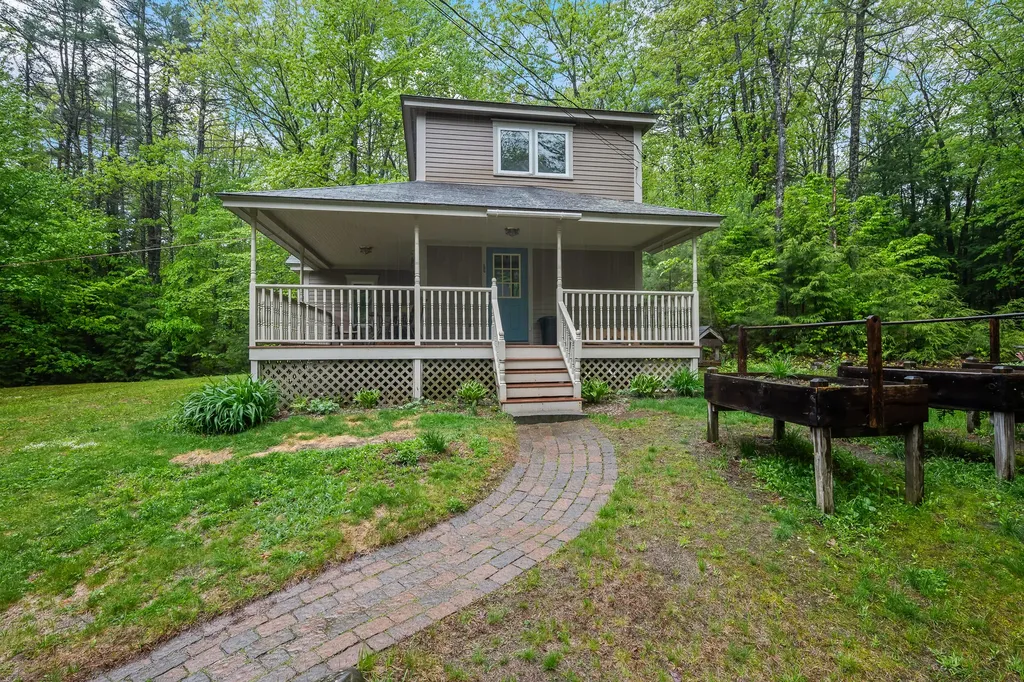100 Colonial Circle Harrison ME 04040