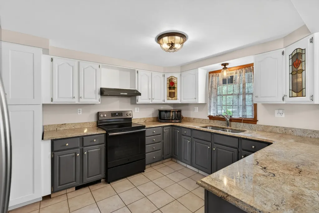 2 Abby Lane Biddeford ME 04005