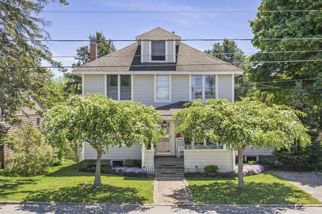 832 Sawyer Street South Portland ME 04106