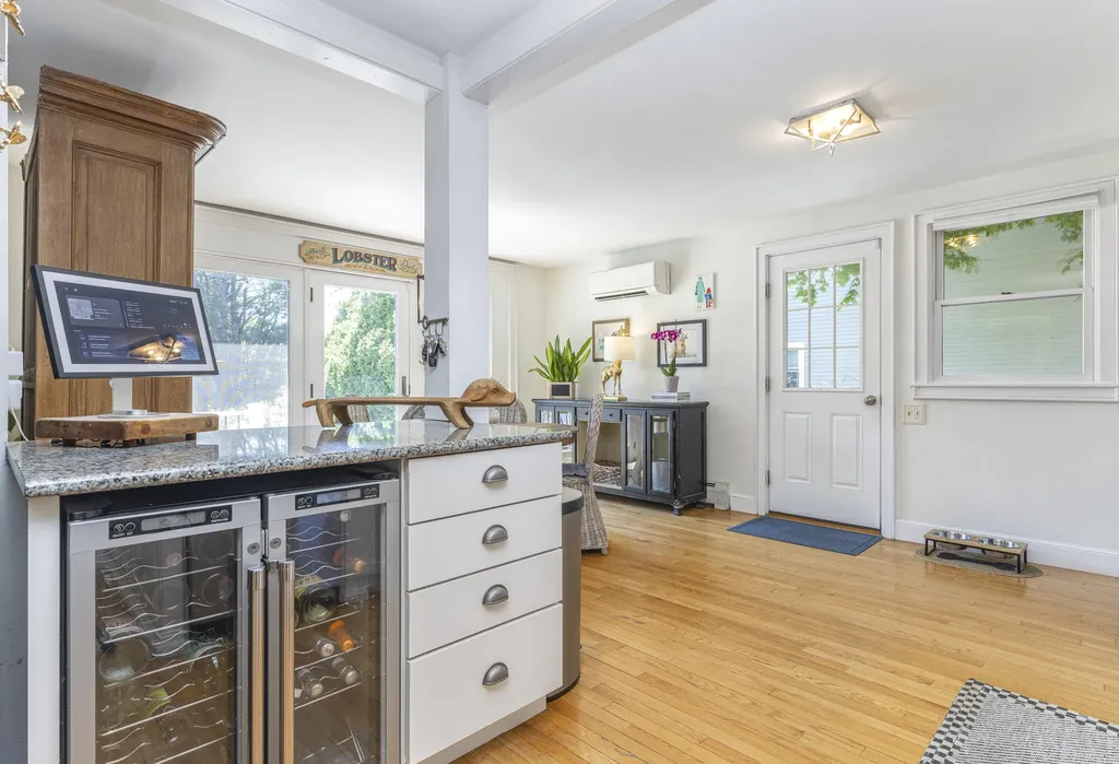 832 Sawyer Street South Portland ME 04106