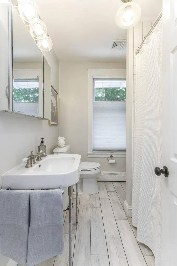832 Sawyer Street South Portland ME 04106