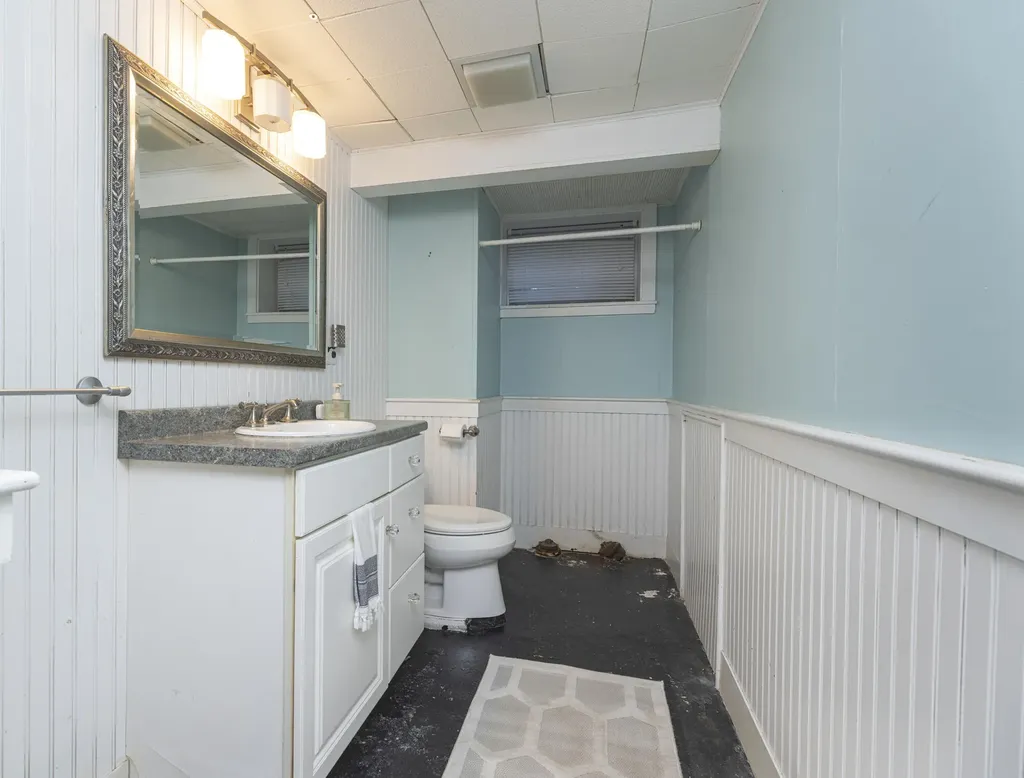 832 Sawyer Street South Portland ME 04106