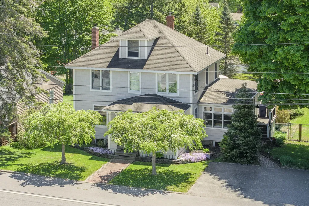 832 Sawyer Street South Portland ME 04106