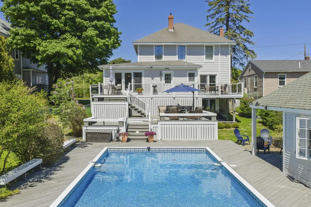 832 Sawyer Street South Portland ME 04106