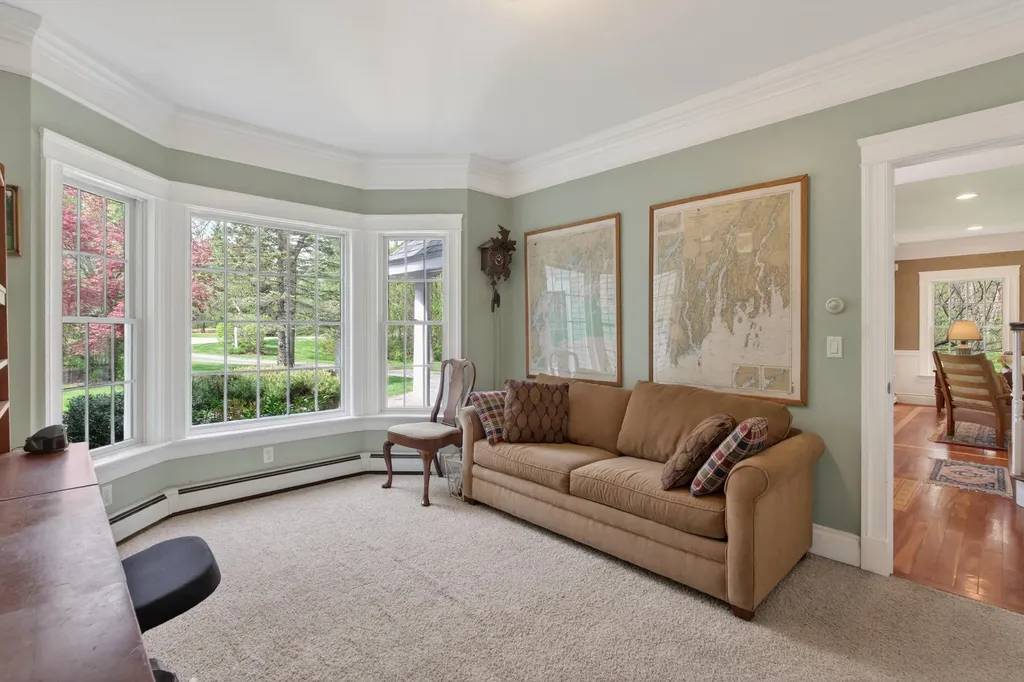 26 Veronica Lane Falmouth ME 04105