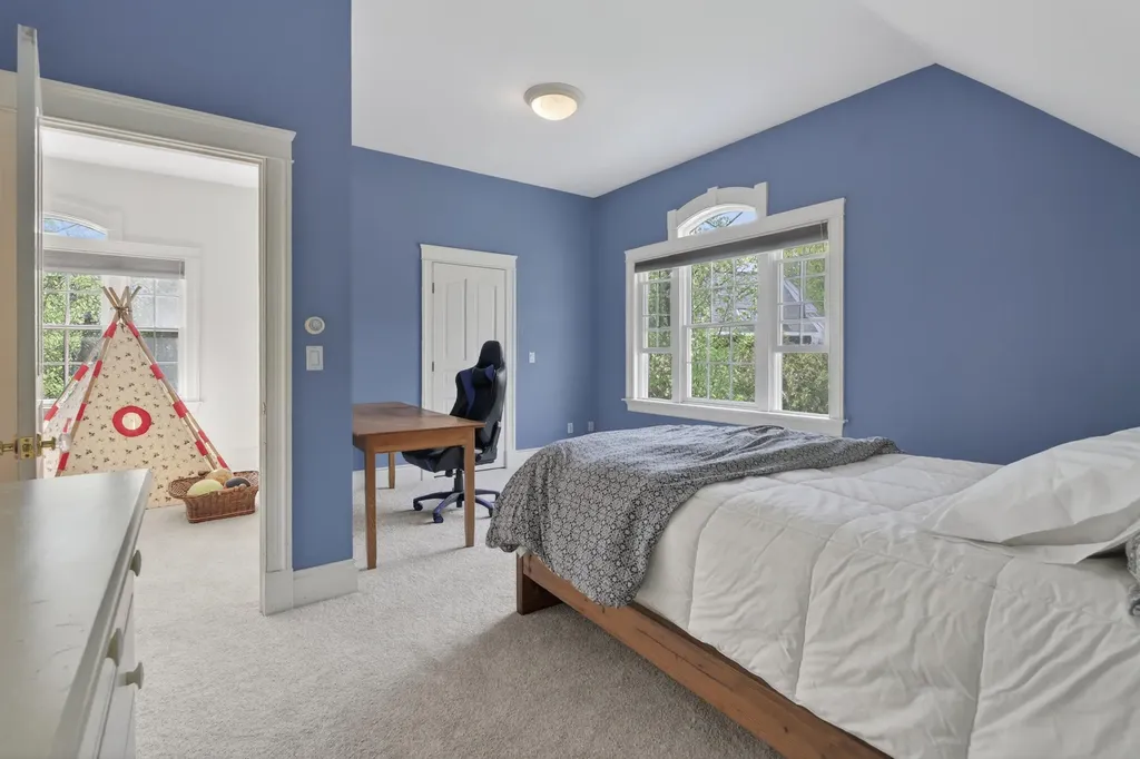 26 Veronica Lane Falmouth ME 04105