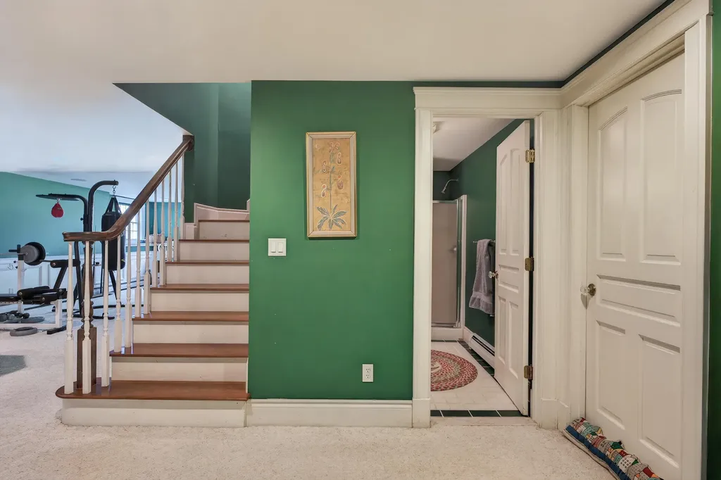 26 Veronica Lane Falmouth ME 04105
