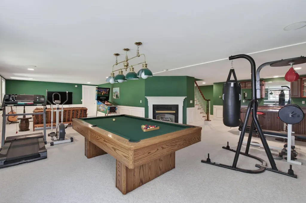 26 Veronica Lane Falmouth ME 04105