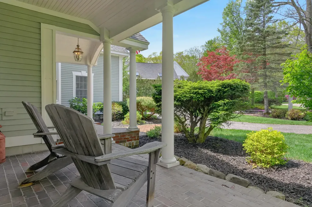 26 Veronica Lane Falmouth ME 04105