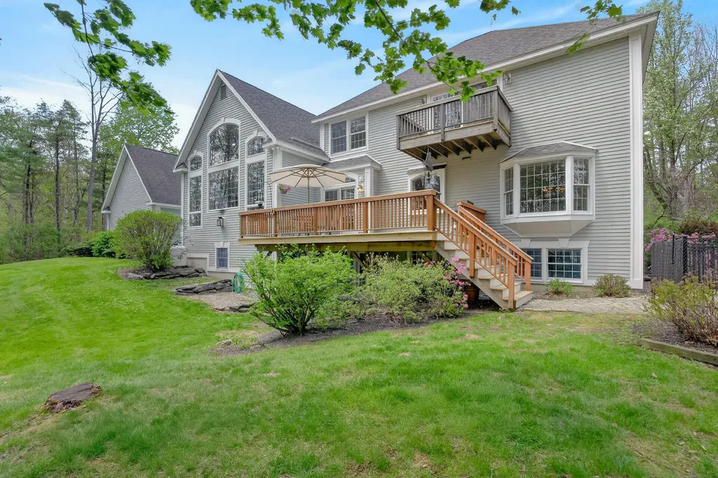 26 Veronica Lane Falmouth ME 04105