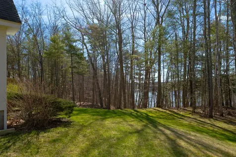 26 Veronica Lane Falmouth ME 04105