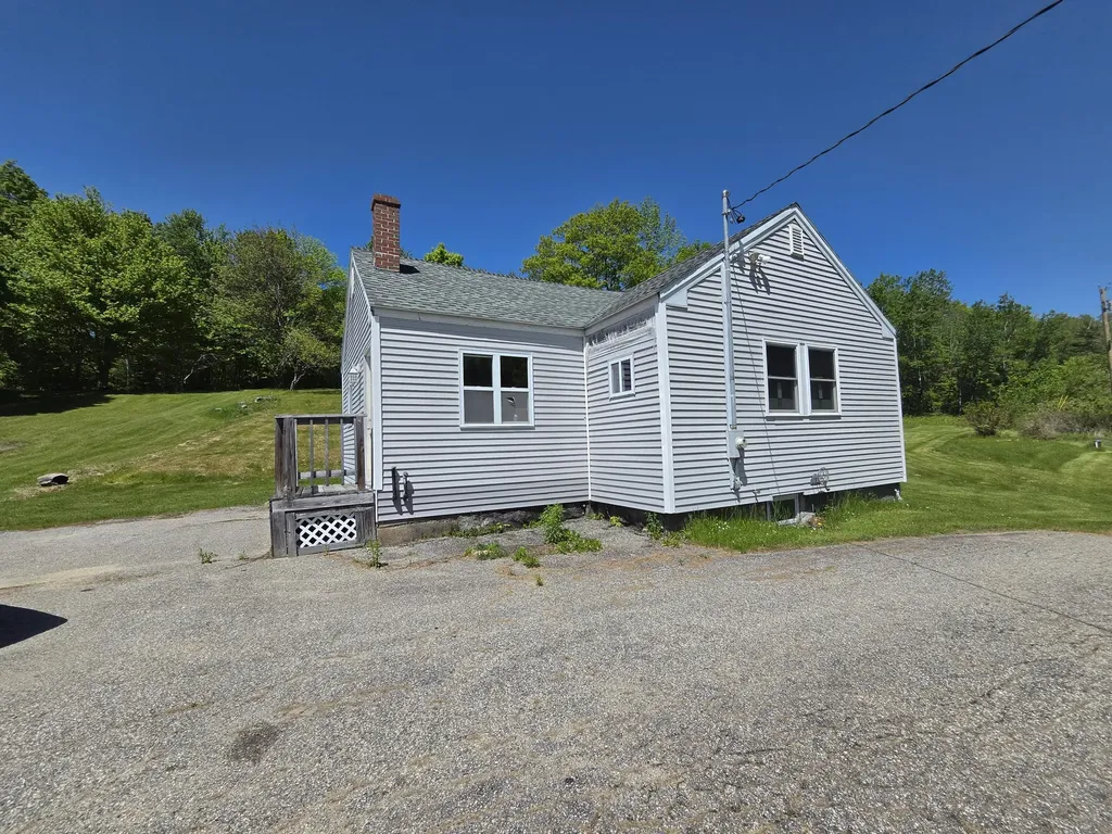 842 Brighton Hill Road Minot ME 04258
