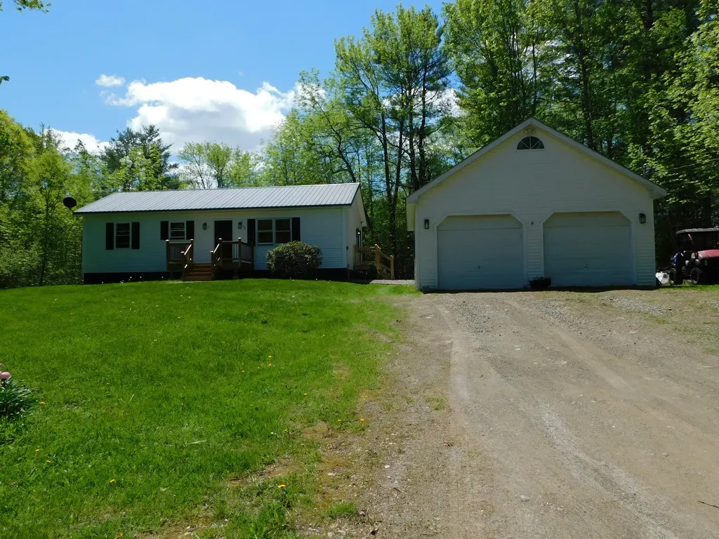25 Brandy Lane Hudson ME 04449