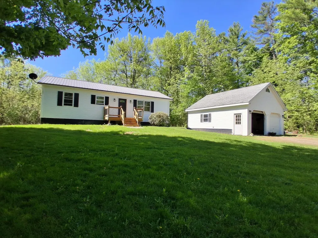 25 Brandy Lane Hudson ME 04449
