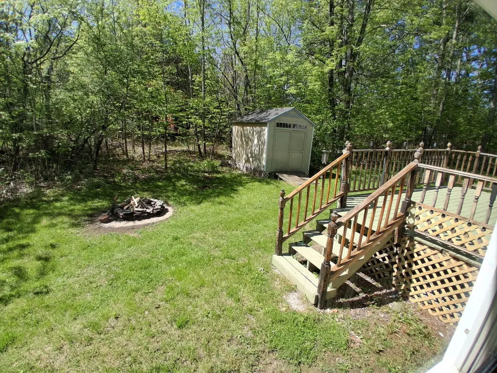 25 Brandy Lane Hudson ME 04449