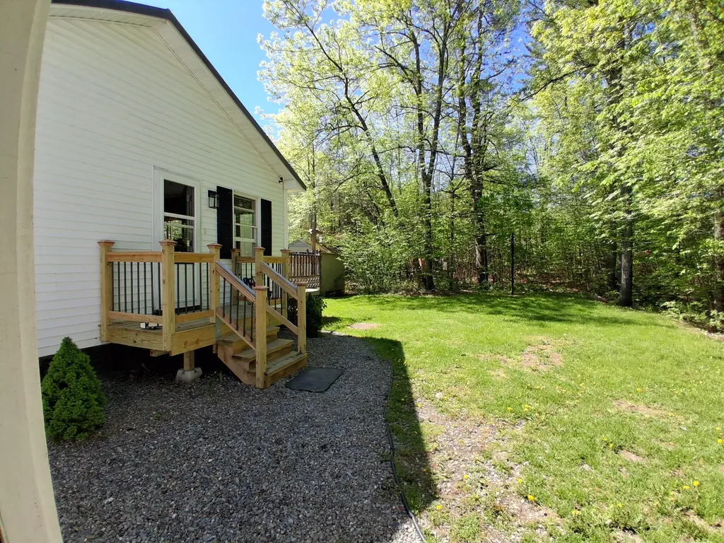 25 Brandy Lane Hudson ME 04449
