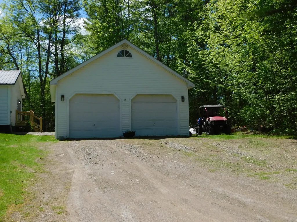 25 Brandy Lane Hudson ME 04449