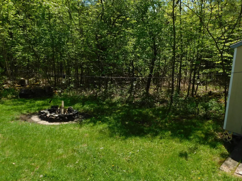 25 Brandy Lane Hudson ME 04449