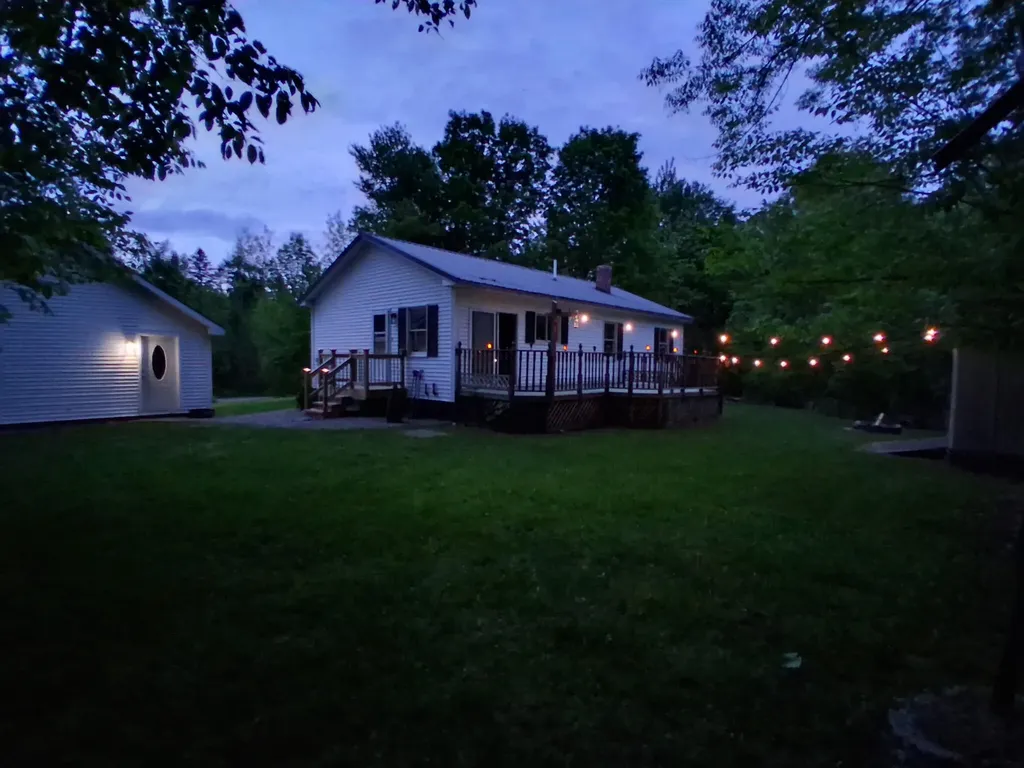 25 Brandy Lane Hudson ME 04449