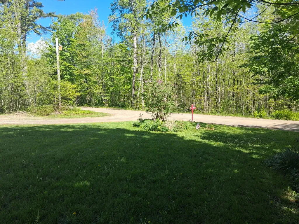 25 Brandy Lane Hudson ME 04449