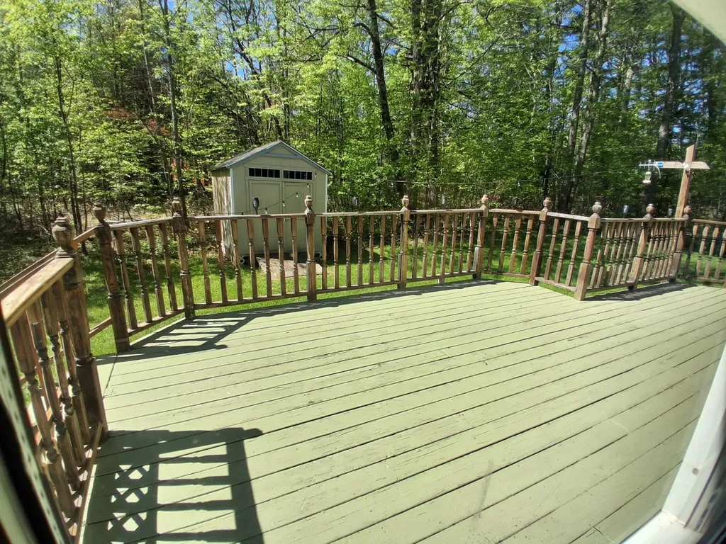 25 Brandy Lane Hudson ME 04449