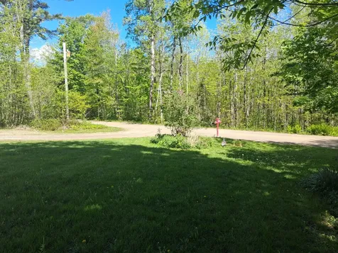 25 Brandy Lane Hudson ME 04449