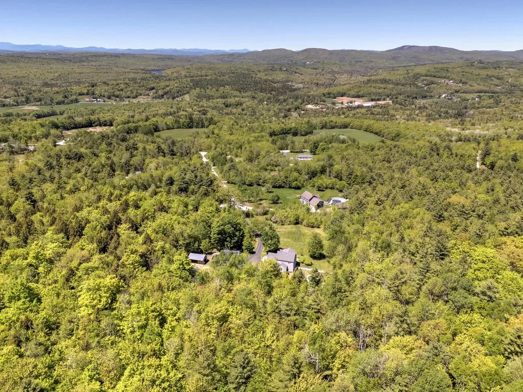 44 Jeffrey Road Minot ME 04258