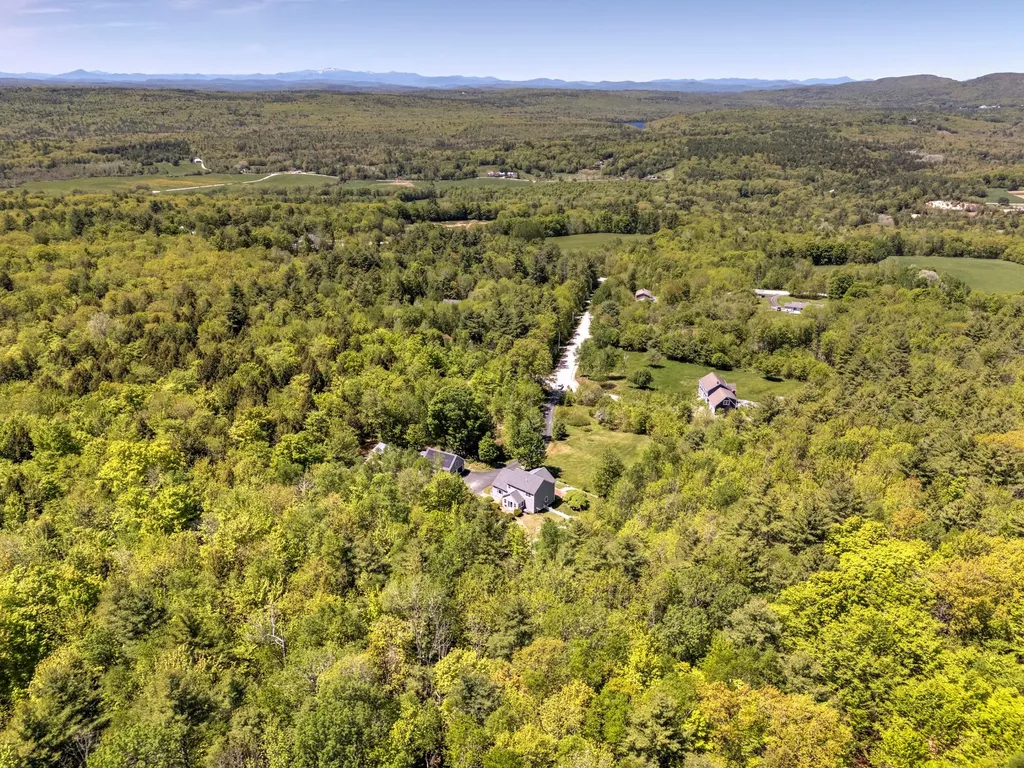 44 Jeffrey Road Minot ME 04258