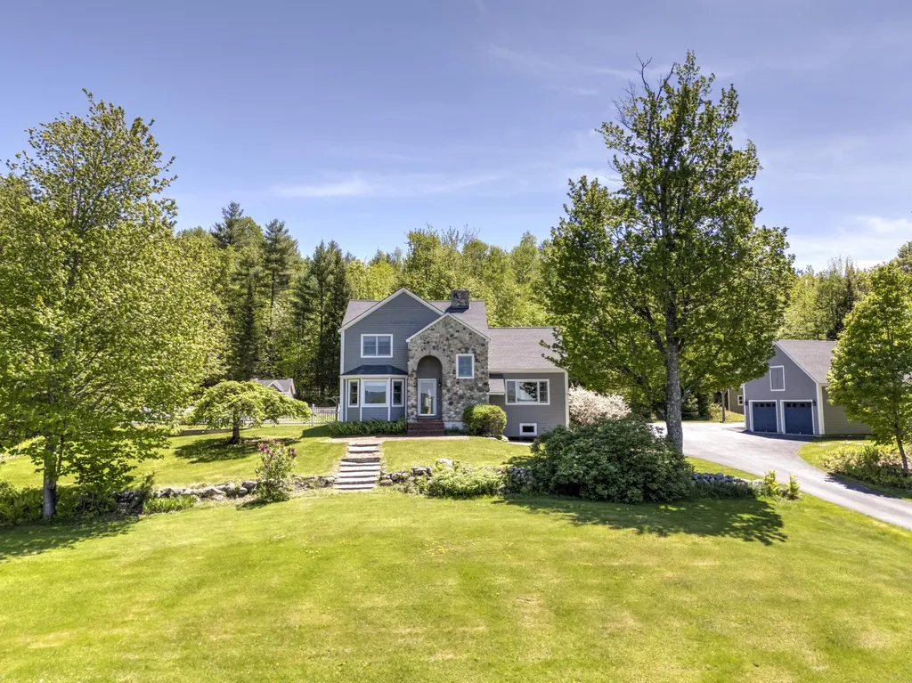 44 Jeffrey Road Minot ME 04258