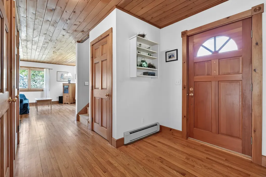 44 Jeffrey Road Minot ME 04258