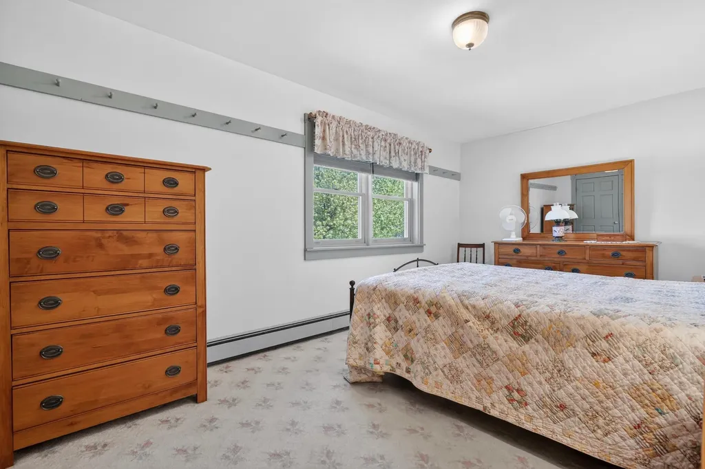 44 Jeffrey Road Minot ME 04258