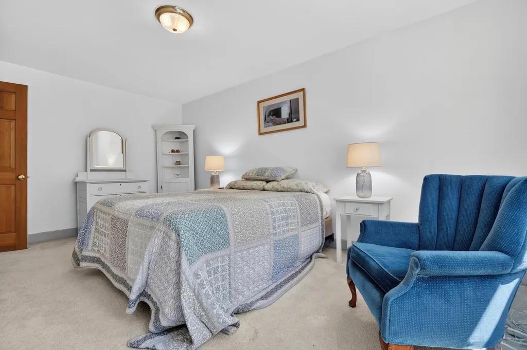 44 Jeffrey Road Minot ME 04258