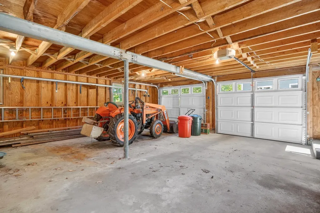 44 Jeffrey Road Minot ME 04258