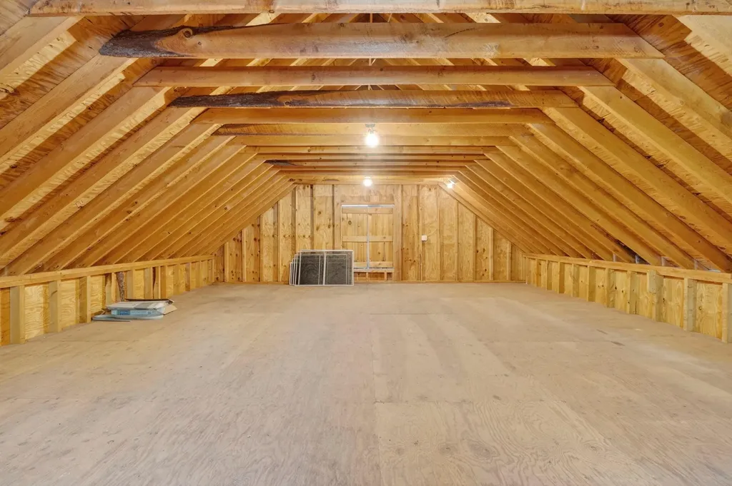44 Jeffrey Road Minot ME 04258