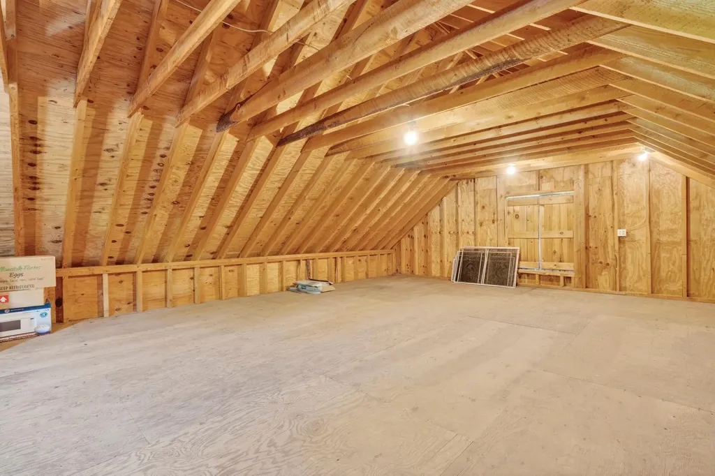 44 Jeffrey Road Minot ME 04258