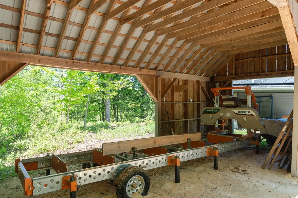 44 Jeffrey Road Minot ME 04258