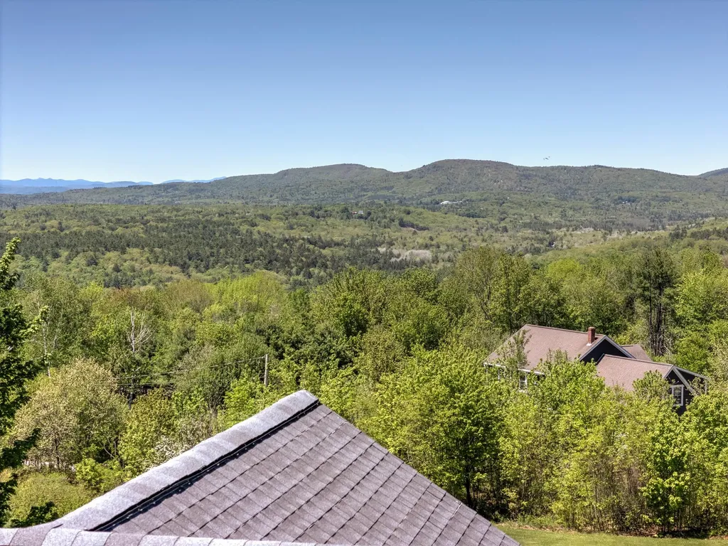 44 Jeffrey Road Minot ME 04258