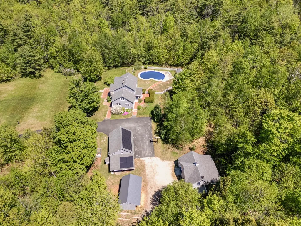 44 Jeffrey Road Minot ME 04258
